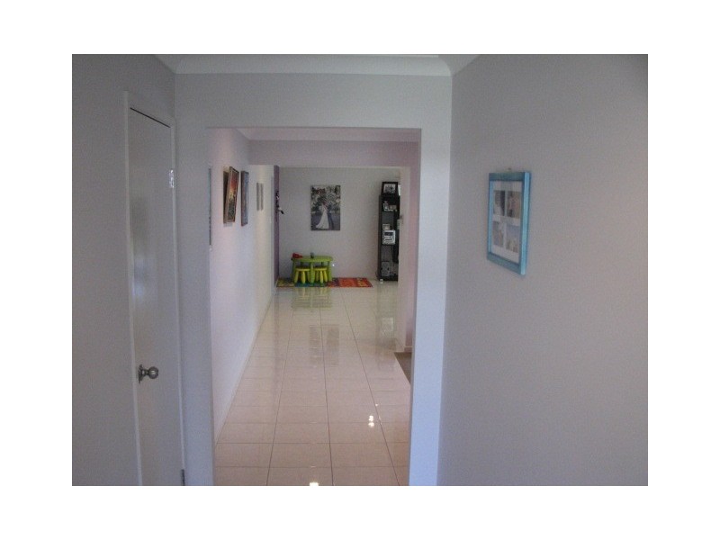 11 Shamrock st, Crestmead QLD 4132