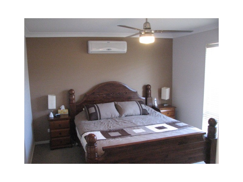 11 Shamrock st, Crestmead QLD 4132