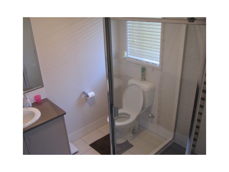 11 Shamrock st, Crestmead QLD 4132