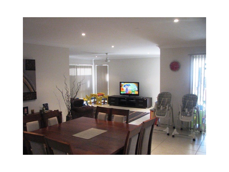 25 James, Crestmead QLD 4132