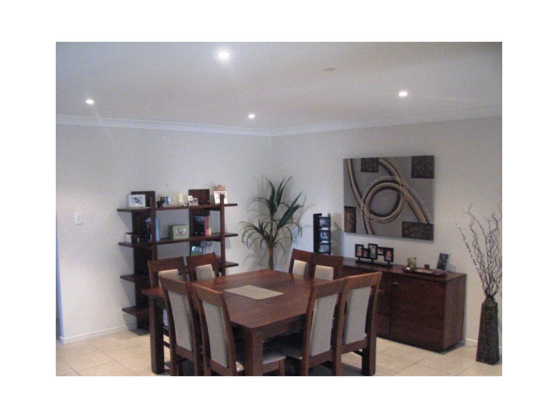 25 James, Crestmead QLD 4132