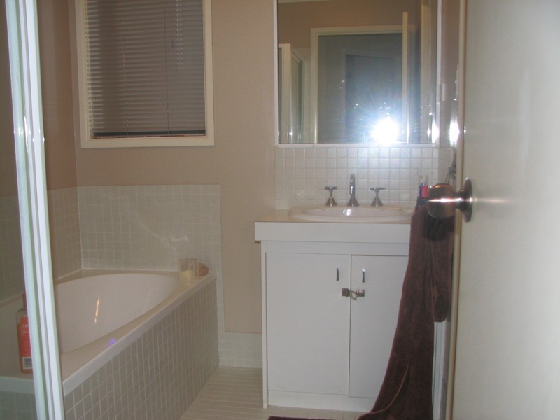 36 Myall st, Crestmead QLD 4132