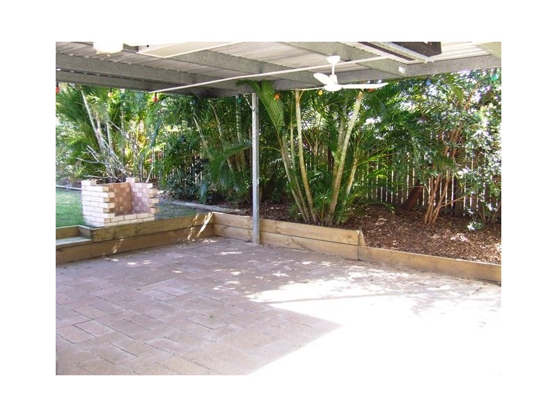 8 Beelong st, Crestmead QLD 4132