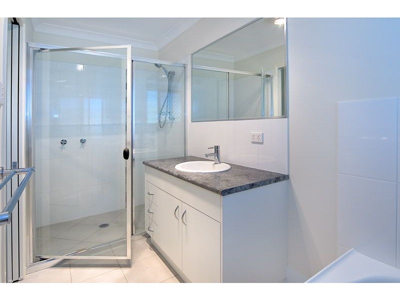 13 Robert st, Loganlea QLD 4131