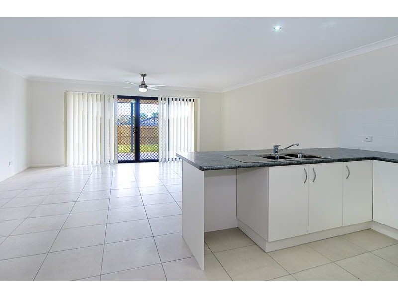 13 Robert st, Loganlea QLD 4131