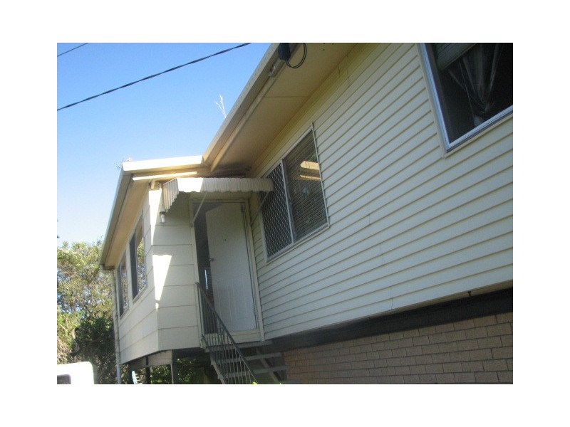 8 ELLEN, Kingston QLD 4114