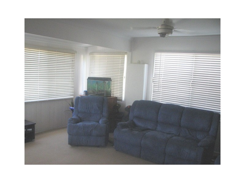 8 ELLEN, Kingston QLD 4114