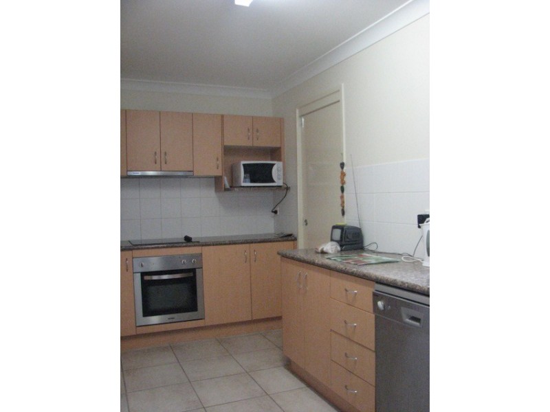 10 BLUEBERRY ASH CT, Boronia Heights QLD 4124