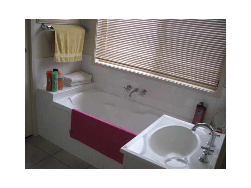10 BLUEBERRY ASH CT, Boronia Heights QLD 4124