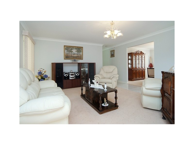 36 CIANTHUS ST, Regents Park QLD 4118