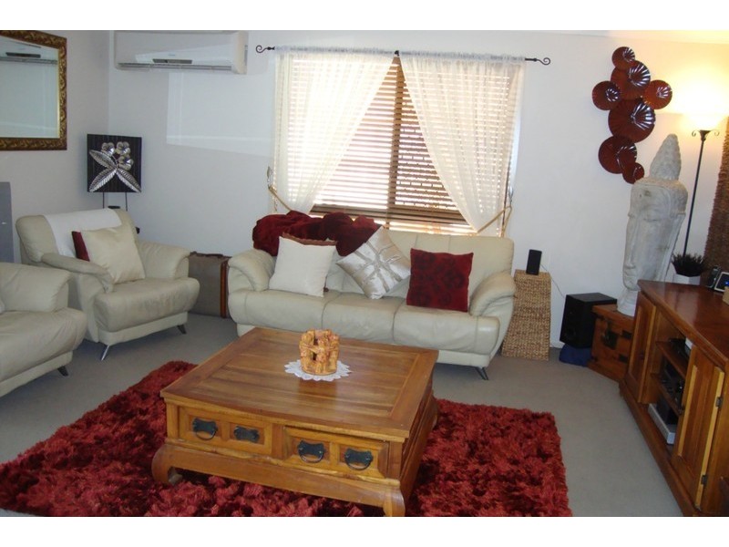 9 Sally drive, Marsden QLD 4132