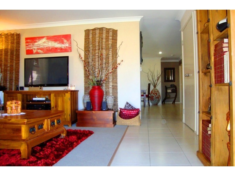 9 Sally drive, Marsden QLD 4132