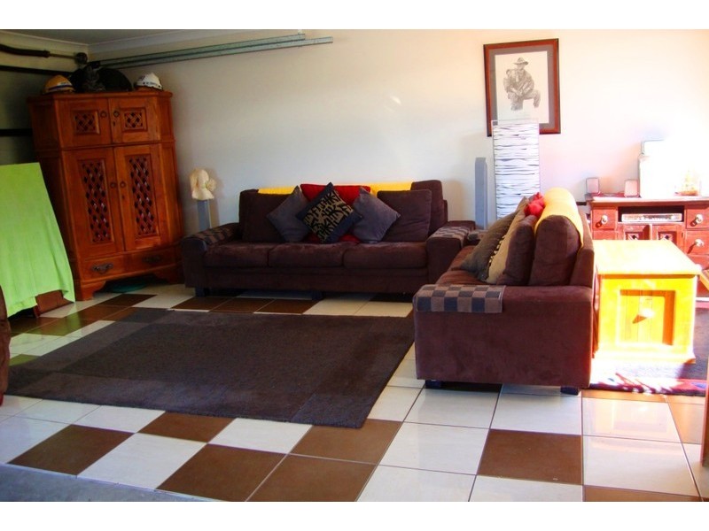 9 Sally drive, Marsden QLD 4132