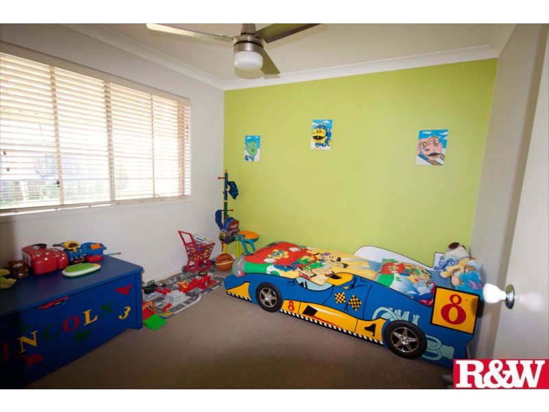 11 Shamrock st, Crestmead QLD 4132