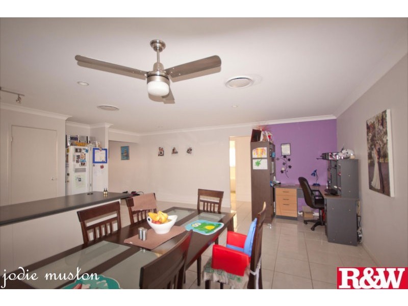 11 Shamrock st, Crestmead QLD 4132