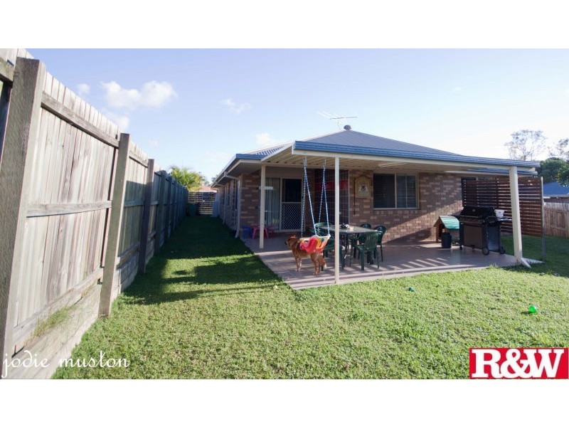 11 Shamrock st, Crestmead QLD 4132