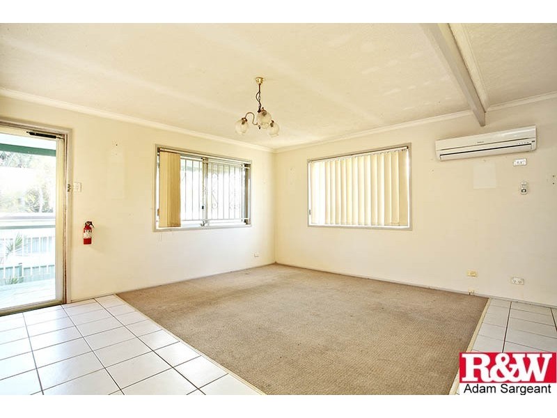 15 Dehlia Street, Marsden QLD 4132