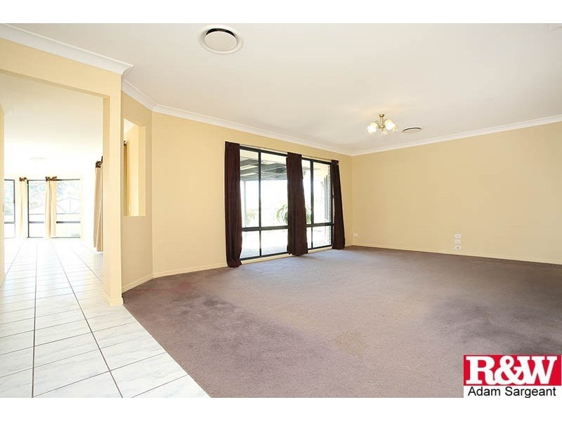 15 Robur Street, Marsden QLD 4132