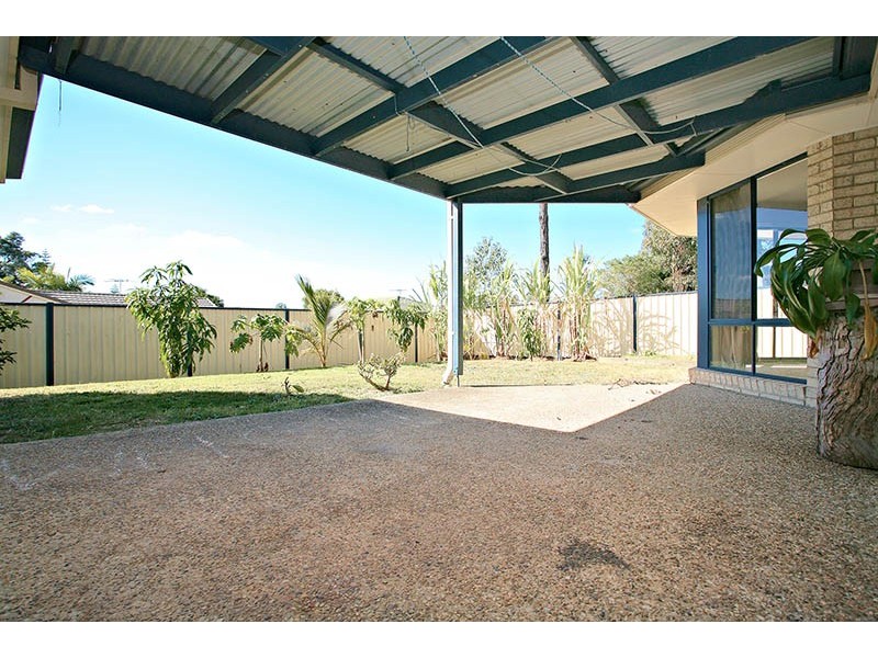 15 Robur Street, Marsden QLD 4132