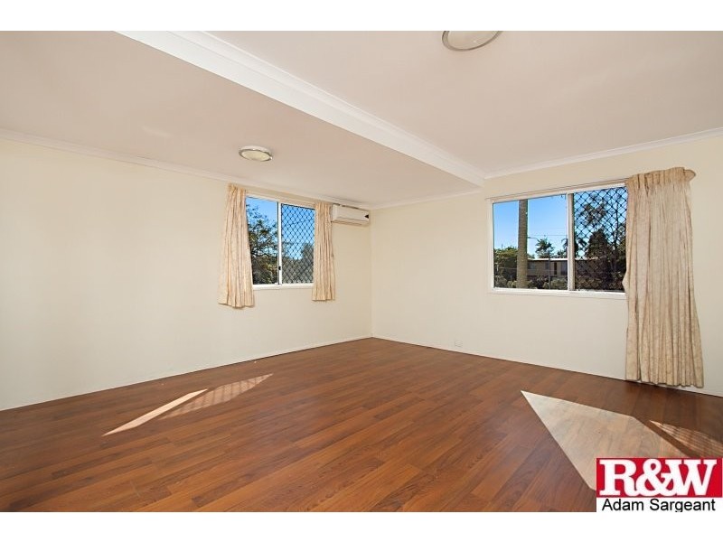 33 Coachwood Street, Crestmead QLD 4132