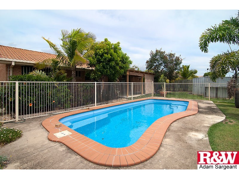 53 Kilsay Cres, Meadowbrook QLD 4131