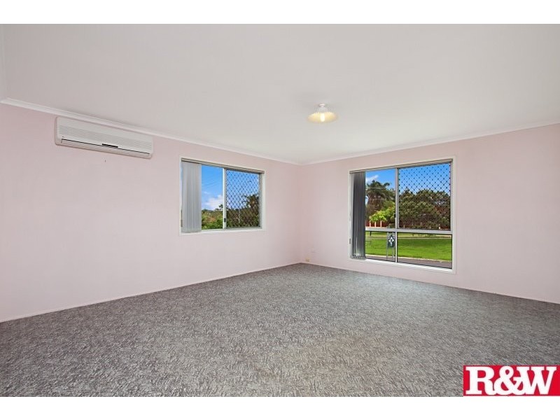 74 Trulson Drive, Crestmead QLD 4132
