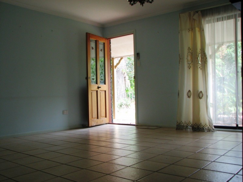102 LYNDALE ST, Daisy Hill QLD 4127