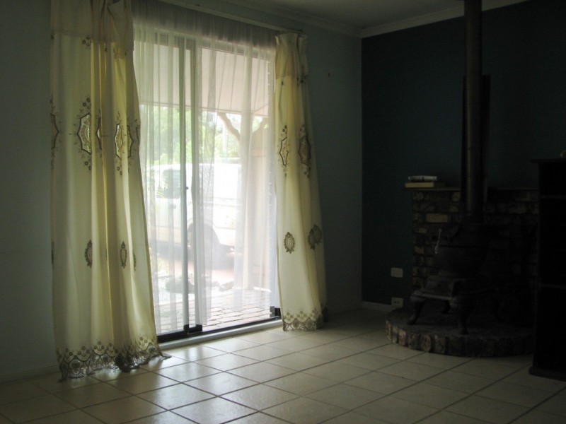 102 LYNDALE ST, Daisy Hill QLD 4127