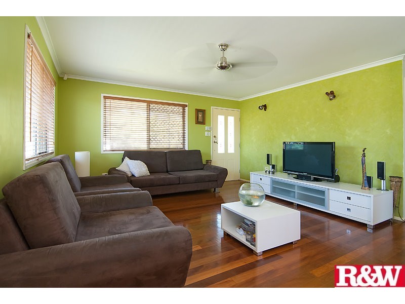 6 Dehlia Street, Marsden QLD 4132