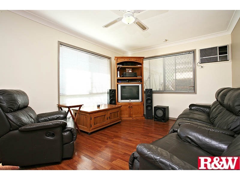 103 Waratah Drive, Crestmead QLD 4132