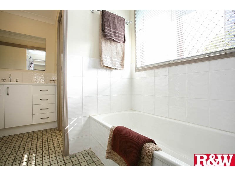 103 Waratah Drive, Crestmead QLD 4132