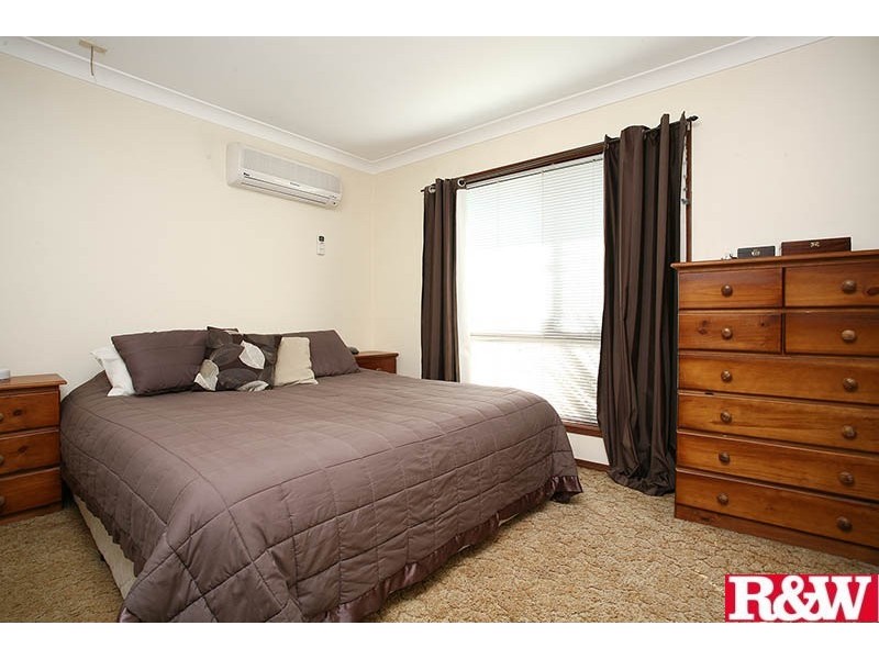 103 Waratah Drive, Crestmead QLD 4132