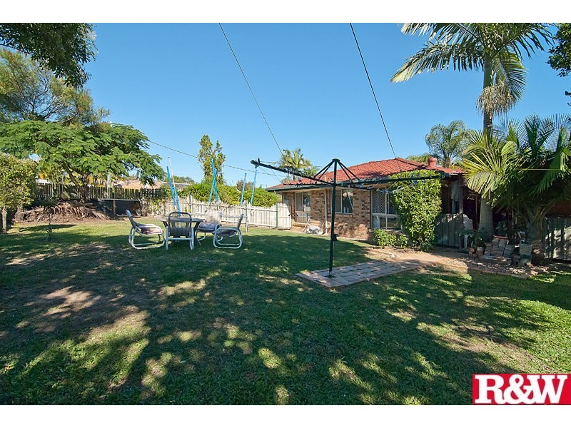 1 Julius Court, Marsden QLD 4132