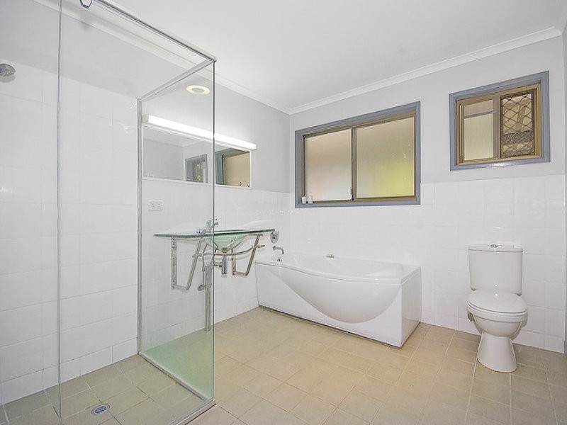 10 PINELANDS, Loganlea QLD 4131