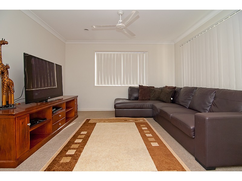 22 Griffen Place, Crestmead QLD 4132