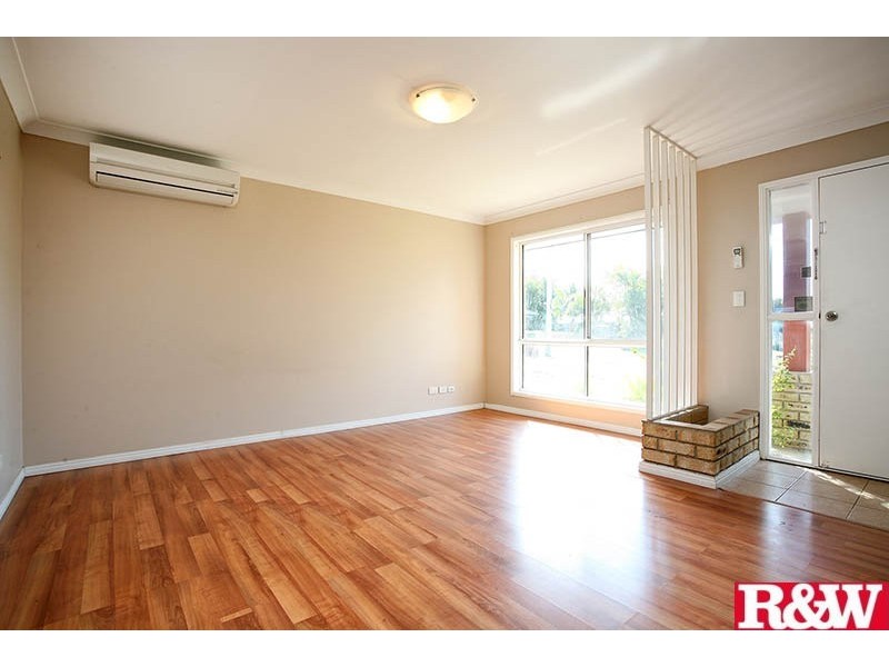 8 Cania Court, Marsden QLD 4132