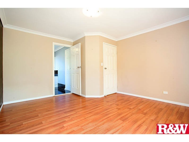 8 Cania Court, Marsden QLD 4132