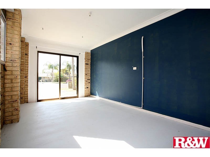 8 Cania Court, Marsden QLD 4132