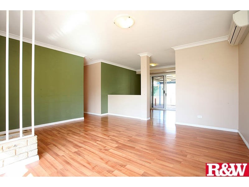 8 Cania Court, Marsden QLD 4132