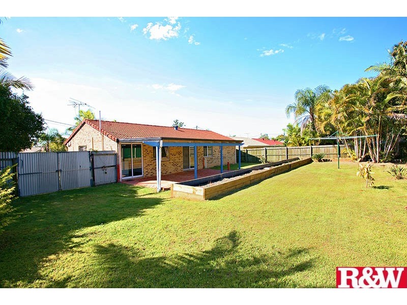 8 Cania Court, Marsden QLD 4132