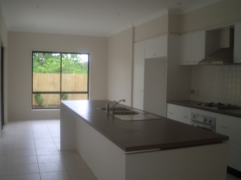 136 Tristania Way, Mount Gravatt East QLD 4122