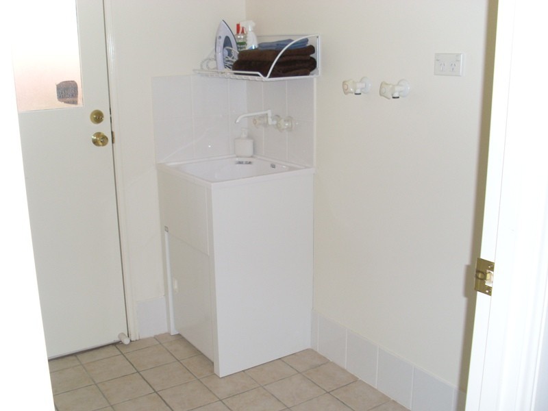 87 Lyndale Street: “Rear Apartment”, Daisy Hill QLD 4127