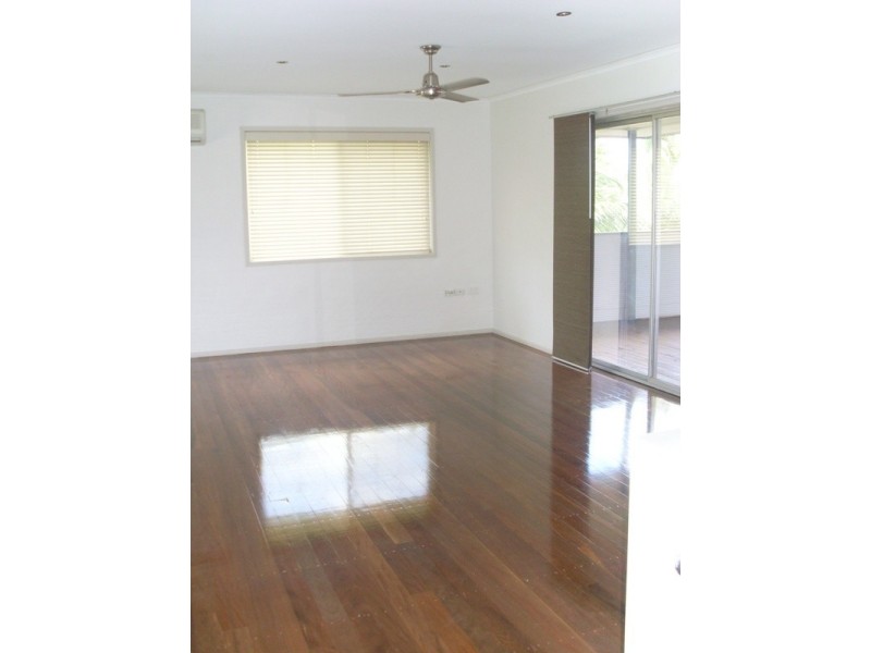 17 Lauretta Avenue, Springwood QLD 4127
