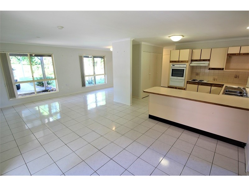 38 Parkway Road, Daisy Hill QLD 4127