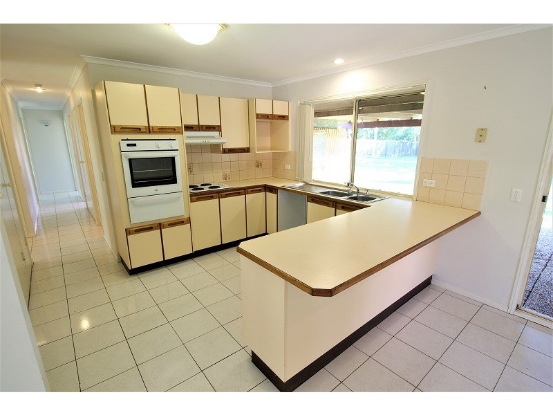 38 Parkway Road, Daisy Hill QLD 4127