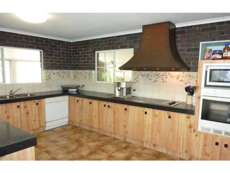 359 Wecker Road, Mansfield QLD 4122