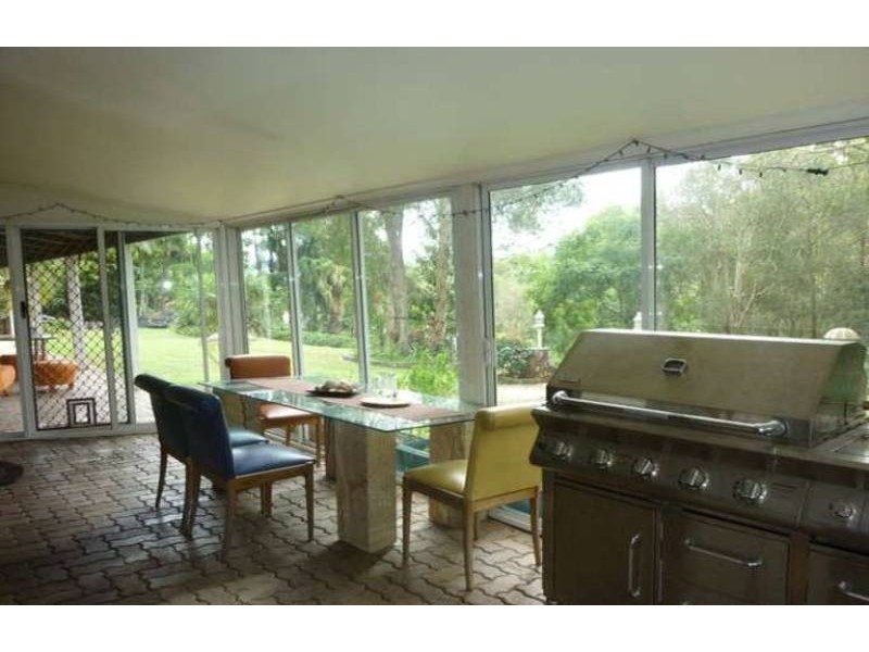 359 Wecker Road, Mansfield QLD 4122