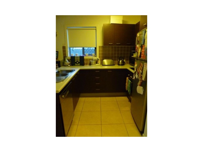 2/12 Dinmore Street, Moorooka QLD 4105