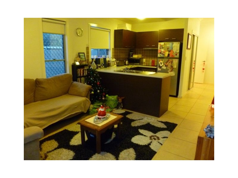 2/12 Dinmore Street, Moorooka QLD 4105