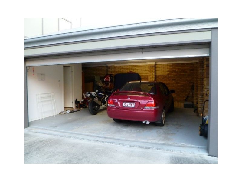 2/12 Dinmore Street, Moorooka QLD 4105